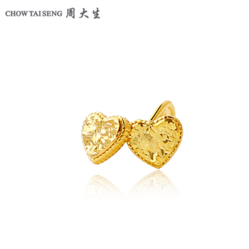 周大生小桃心耳钉HJE346362（1.8g）